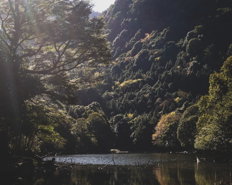 石山秀湖